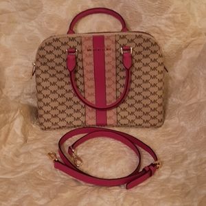Signature Michael Kors purse